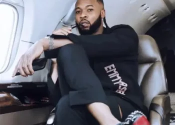 Flavour Becomes The First Artist To Be Paid $3 Million By Amazon, Wizkid FC Reacts…