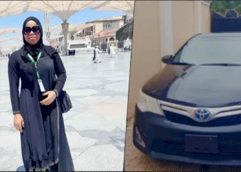 Wife of late Alaafin Oyo, Queen Omobolanle, shows off car gift from unknown person (Video)