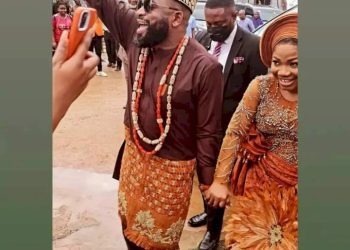 Ent.News: Photos and videos from the traditional wedding of gospel singer, Mercy Chinwo to Pastor Blessed
