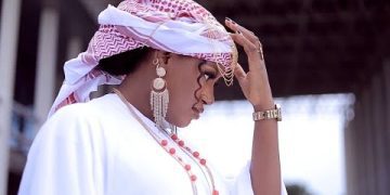 Momee Gombe Ft. Z Square Gombe Yarinya Mai Kyau Mp3 Download 