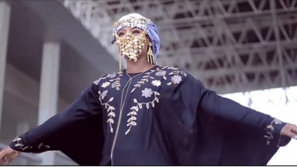 Momee Gombe Ft. Z Square Gombe Yarinya Mai Kyau Mp3 Download