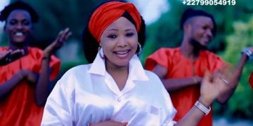 Ishaq Kano Ft. Lakuku Nijar Sarauniyar Mata Mp3 Download