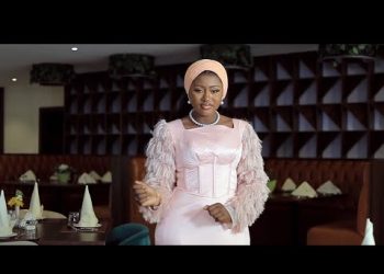 Auta Waziri Autar Mata Ft. Momee Gombe Mp3 Download