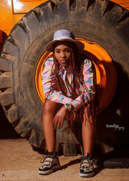 Ent.News: Versatile Female Act “Casy Vibez” Releases Promotional Materials