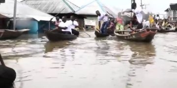News: Prophet Jeremiah Omoto Fufeyin sympathize with flood victims in Niger Delta communities, Donate millions of Naira (Watch Video)