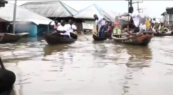 News: Prophet Jeremiah Omoto Fufeyin sympathize with flood victims in Niger Delta communities, Donate millions of Naira (Watch Video)