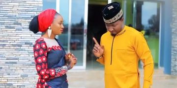 Umar Mb Mai Tafiya Mp3 Download