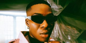 Reekado Banks Holla Me Mp4 Download