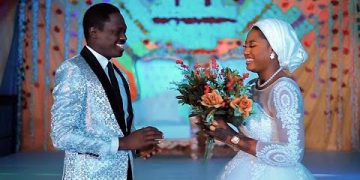 Momee Gombe Nayi Mafarki Mp3 Download