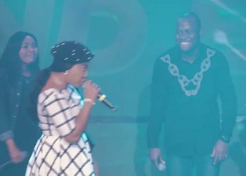 Dunsin Oyekan Who Is on the Lord’s Side ft. Mercy Chinwo Mp4 Download