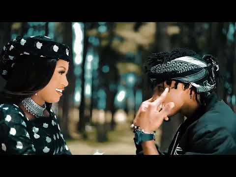 Momee Gombe ft. Kawu Dan Sarki Barde Mp4 Download 