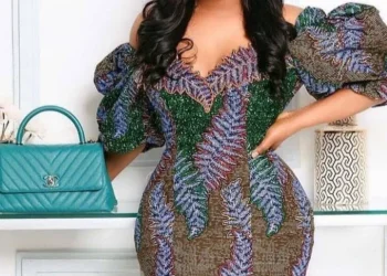 Fashion: 10 Sophisticated Short Ankara Gown Ideas for Fashionable Ladies (Photos)
