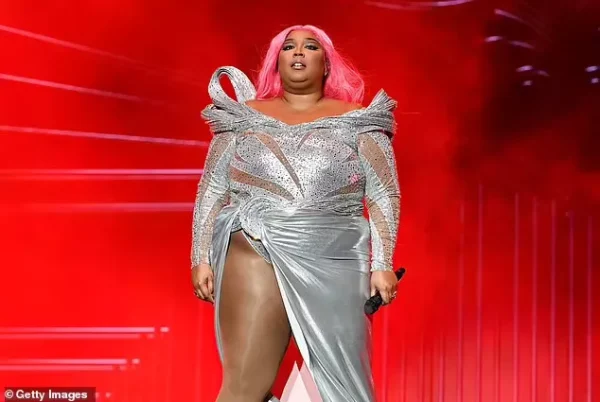 Ent.News: Singer Lizzo’s legal team blasts bombshell lawsuit filed by three of her former dancers