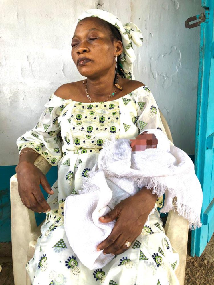 News: Mubarak Sanyaolu: Parents Of Lagos Boy Killed By Stray Bullet Welcome Twins