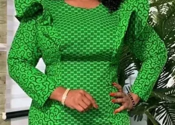 Fashion: Fashionable Ankara Styles Suitable for Any Occasion (Photos) 37 Fashion: Fashionable Ankara Styles Suitable for Any Occasion (Photos)